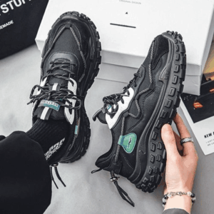 Ergonomic Men’s Sneakers with Soft Upper and Foot-Hugging Fit